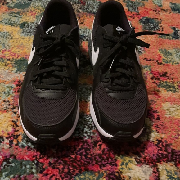 Women’s Nike Air, will trade for right shoes - Picture 2 of 3